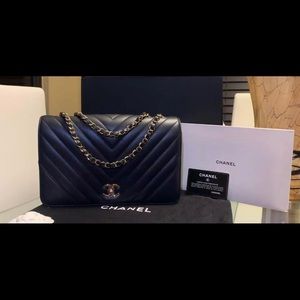 Navy Chevron Statement Flap with GHW